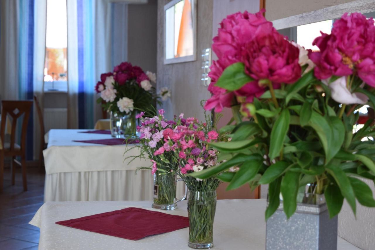 Kalmar Bed & Breakfast ดาร์โลฟโก ภายนอก รูปภาพ