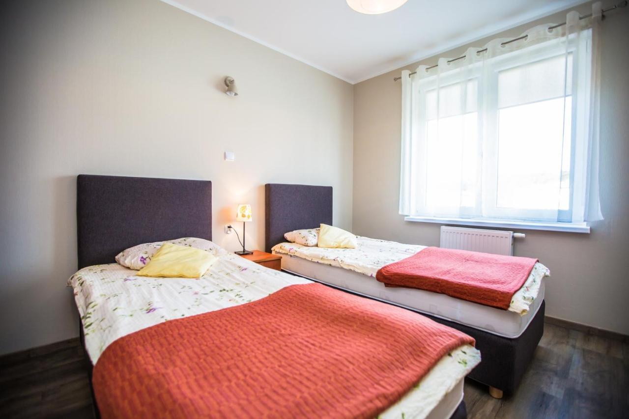 Kalmar Bed & Breakfast ดาร์โลฟโก ภายนอก รูปภาพ