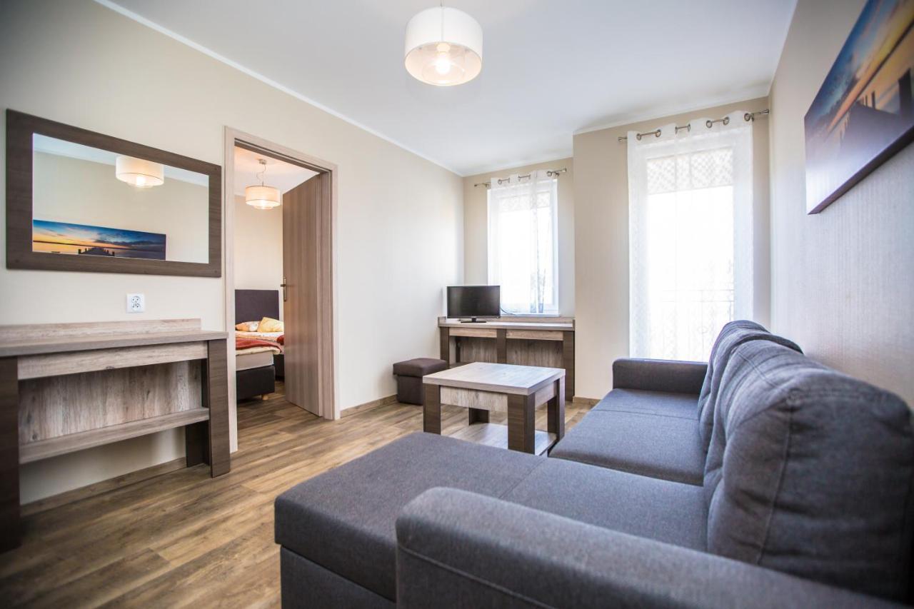 Kalmar Bed & Breakfast ดาร์โลฟโก ภายนอก รูปภาพ