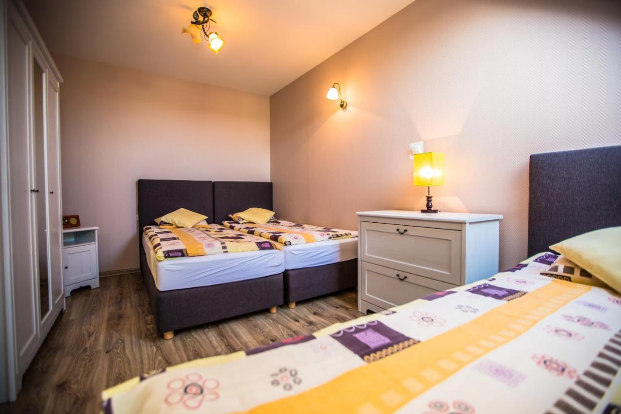 Kalmar Bed & Breakfast ดาร์โลฟโก ภายนอก รูปภาพ