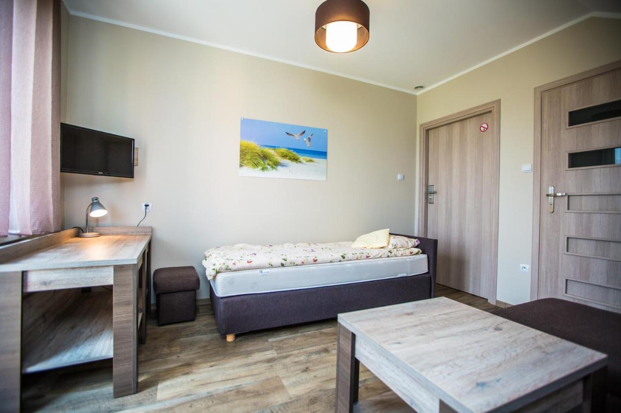 Kalmar Bed & Breakfast ดาร์โลฟโก ภายนอก รูปภาพ