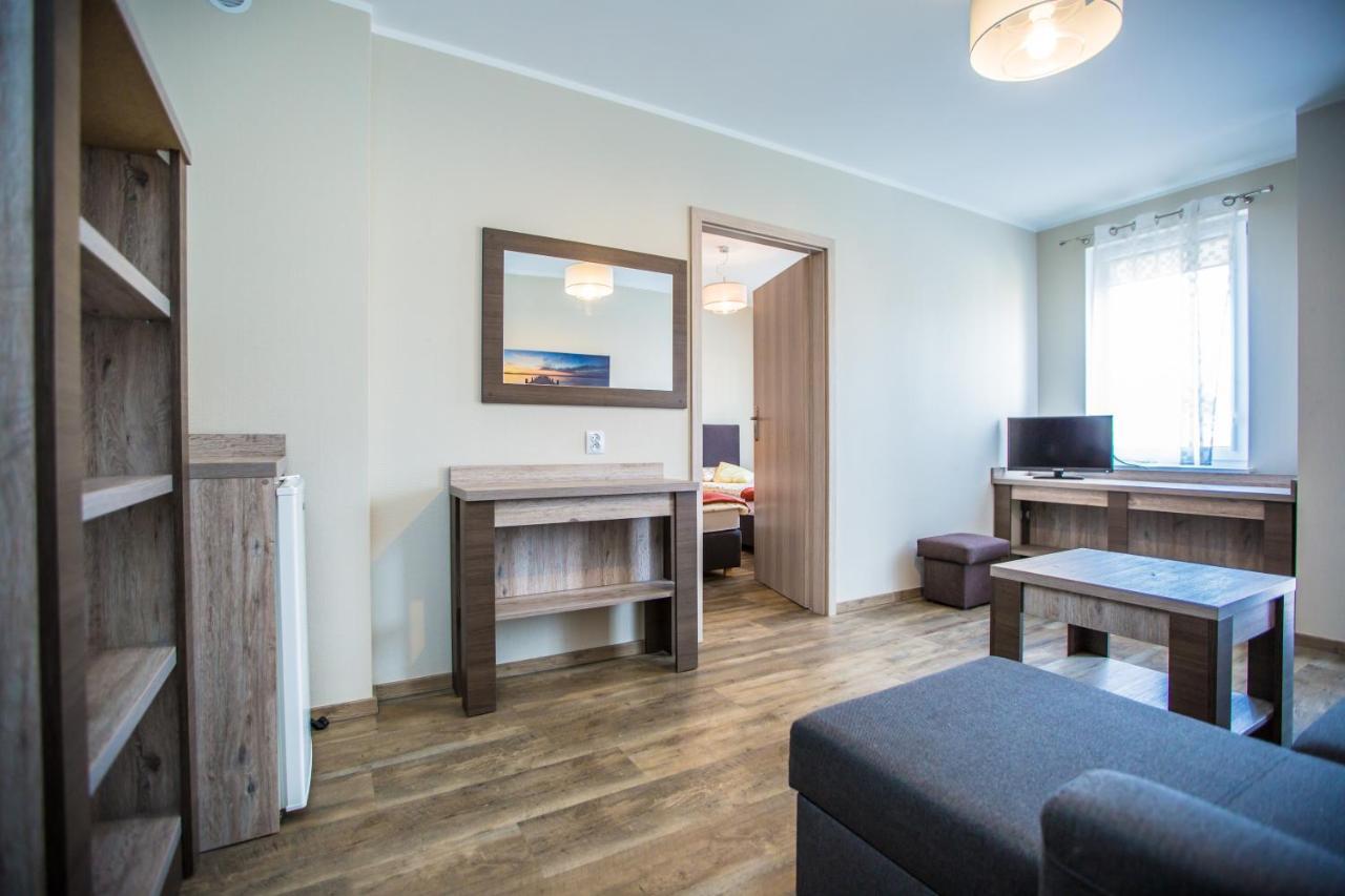Kalmar Bed & Breakfast ดาร์โลฟโก ภายนอก รูปภาพ