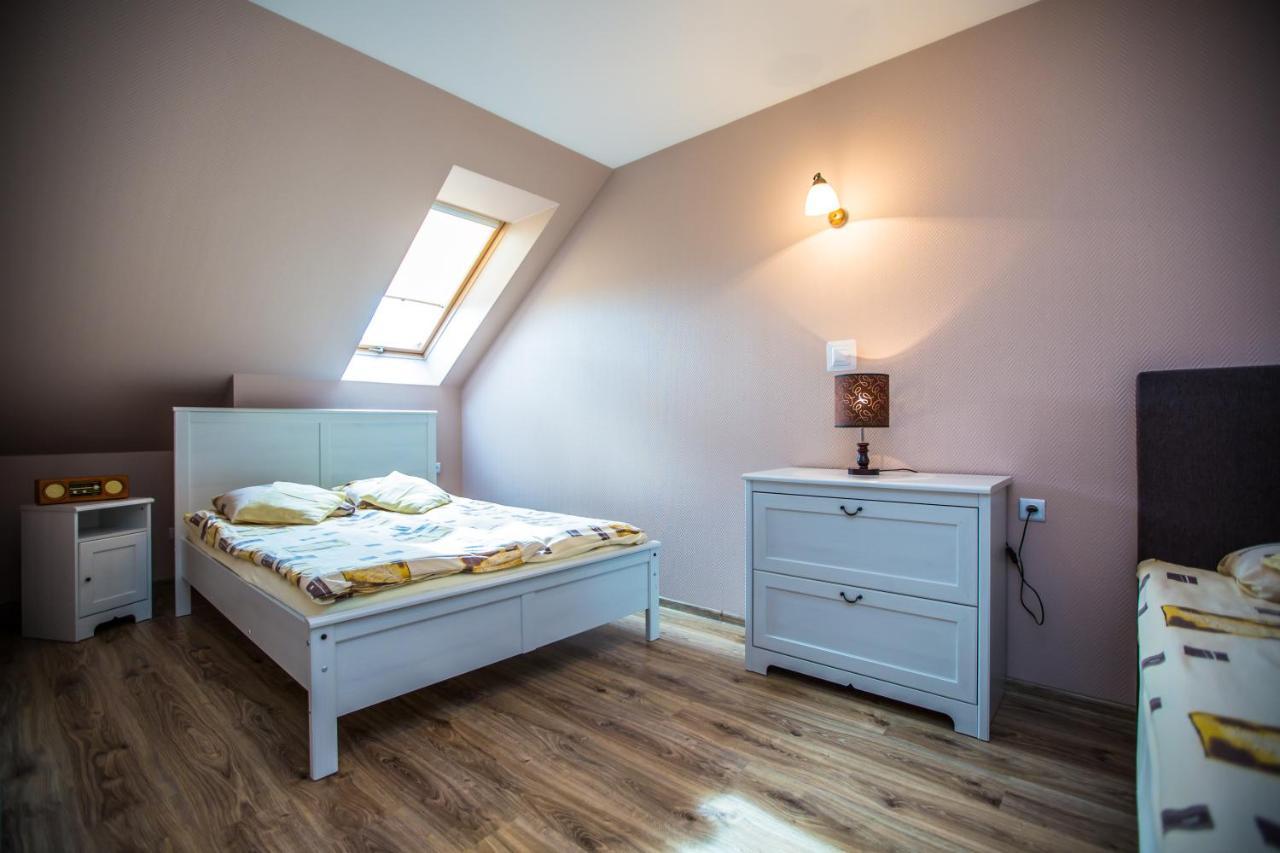 Kalmar Bed & Breakfast ดาร์โลฟโก ภายนอก รูปภาพ