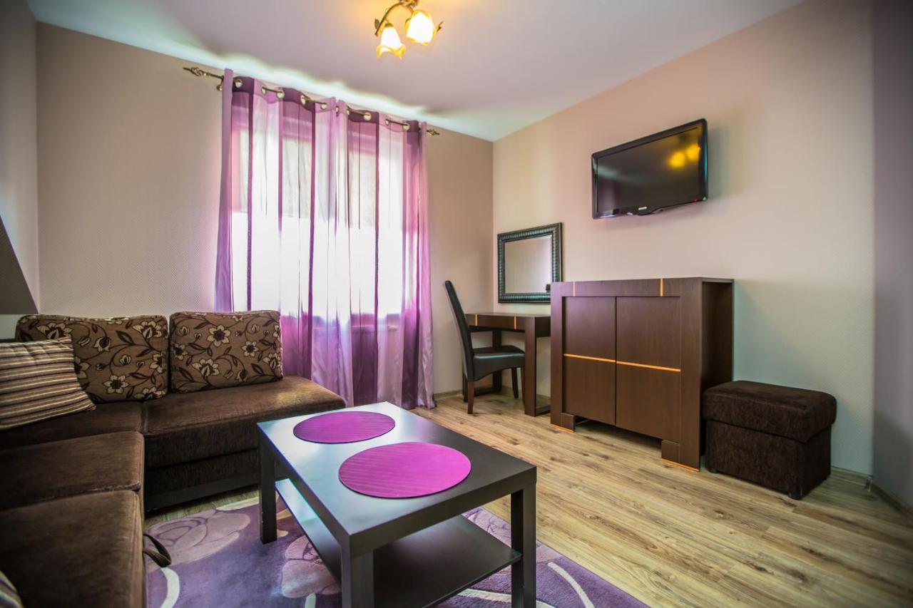 Kalmar Bed & Breakfast ดาร์โลฟโก ภายนอก รูปภาพ