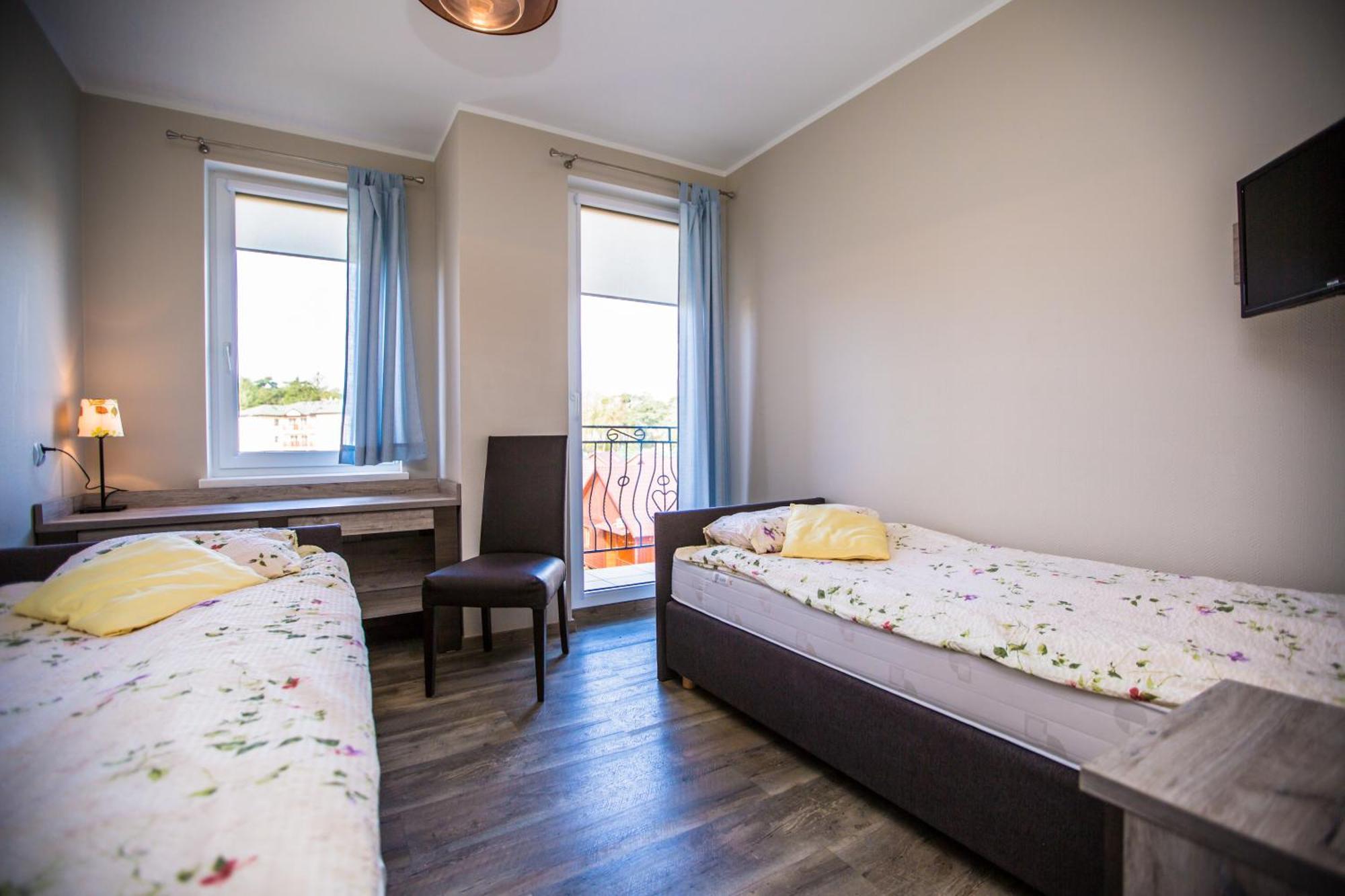 Kalmar Bed & Breakfast ดาร์โลฟโก ภายนอก รูปภาพ