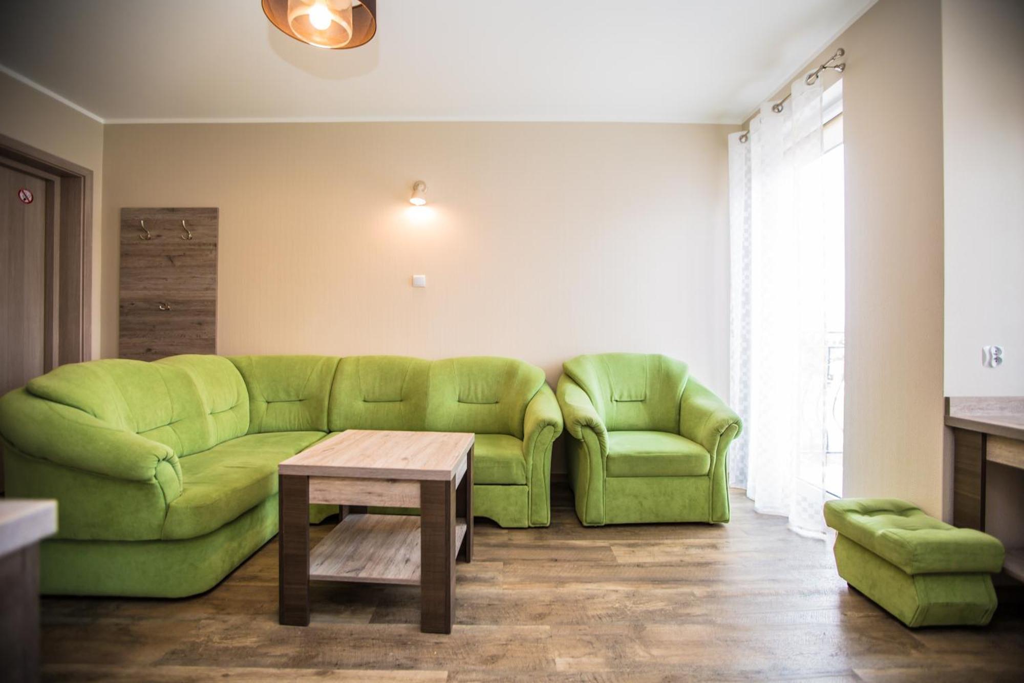 Kalmar Bed & Breakfast ดาร์โลฟโก ภายนอก รูปภาพ