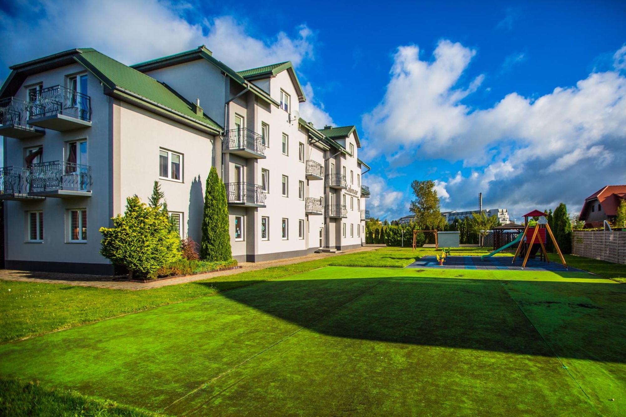 Kalmar Bed & Breakfast ดาร์โลฟโก ภายนอก รูปภาพ