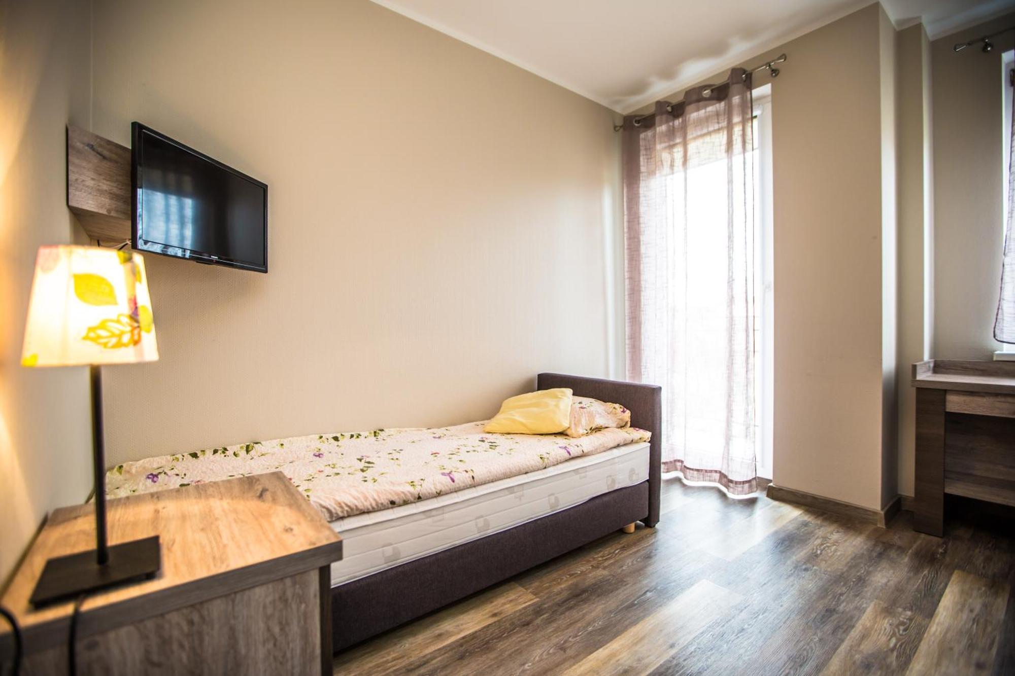 Kalmar Bed & Breakfast ดาร์โลฟโก ภายนอก รูปภาพ