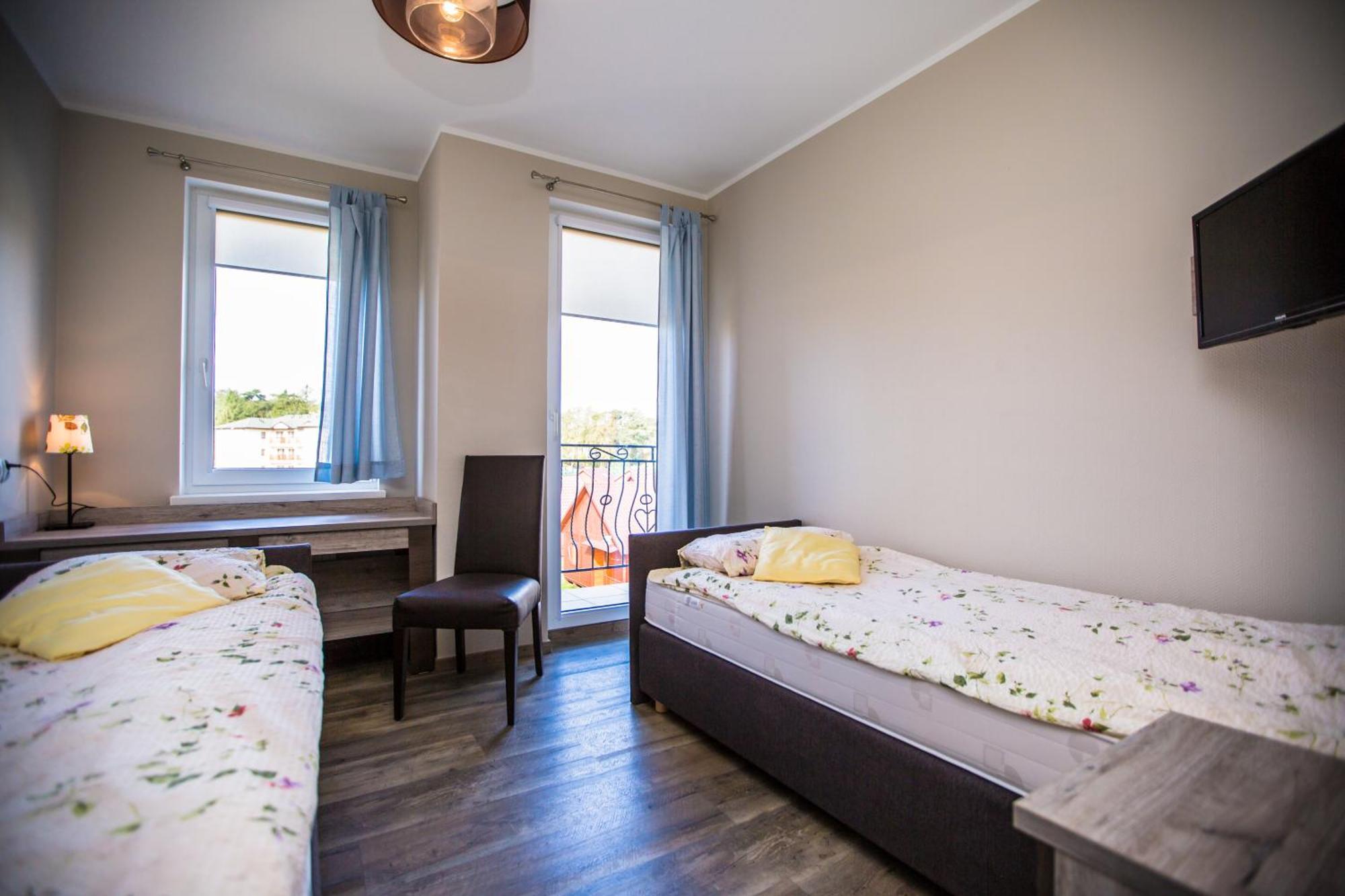 Kalmar Bed & Breakfast ดาร์โลฟโก ภายนอก รูปภาพ